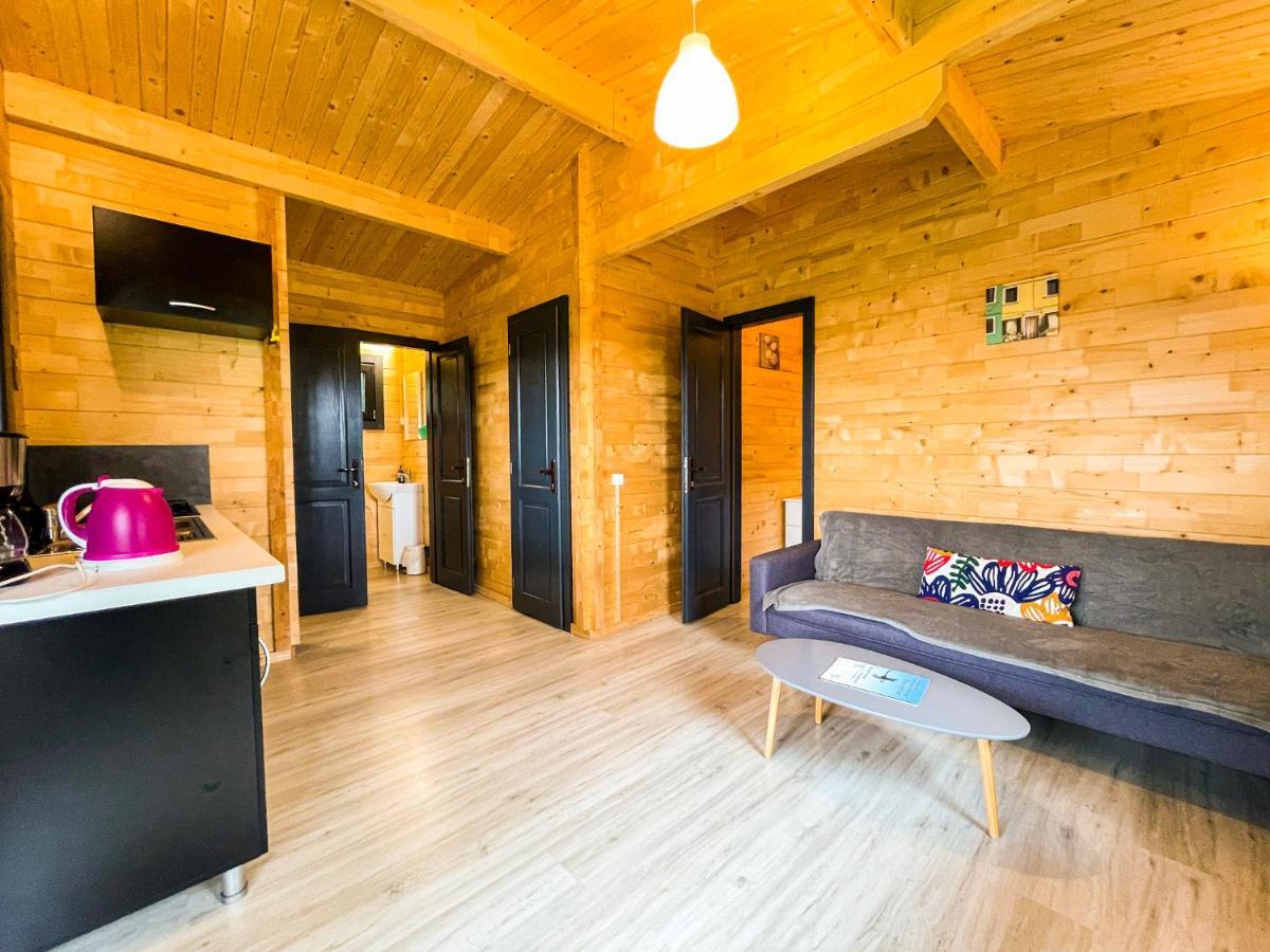 Chalet Nature Sur La Vallee De La Truyere Neuveglise Exterior photo